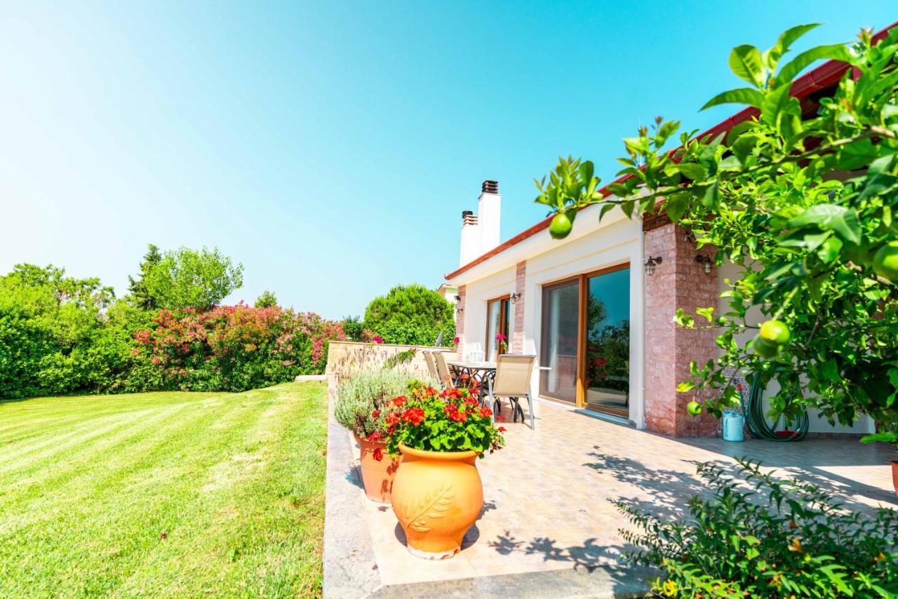 Villa Bougainvillea Epanomí Kültér fotó